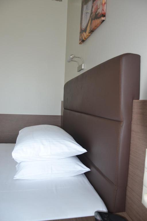 Hotel Pod Debem ทาร์นูฟ ห้อง รูปภาพ