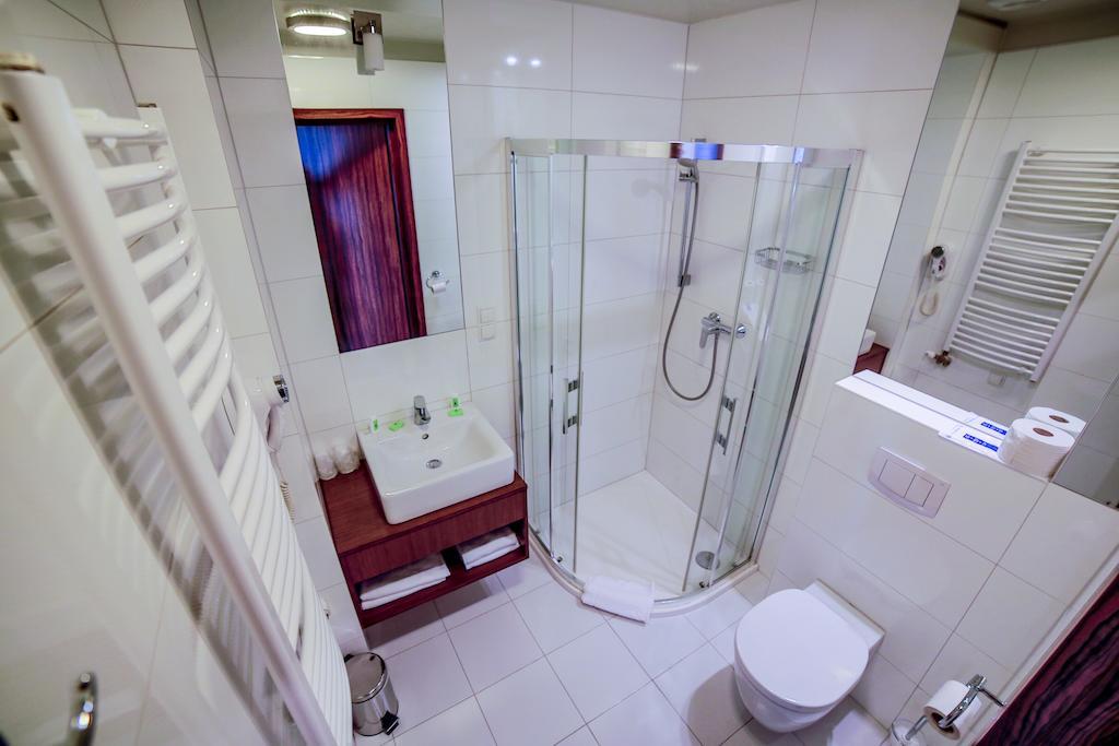 Hotel Pod Debem ทาร์นูฟ ห้อง รูปภาพ